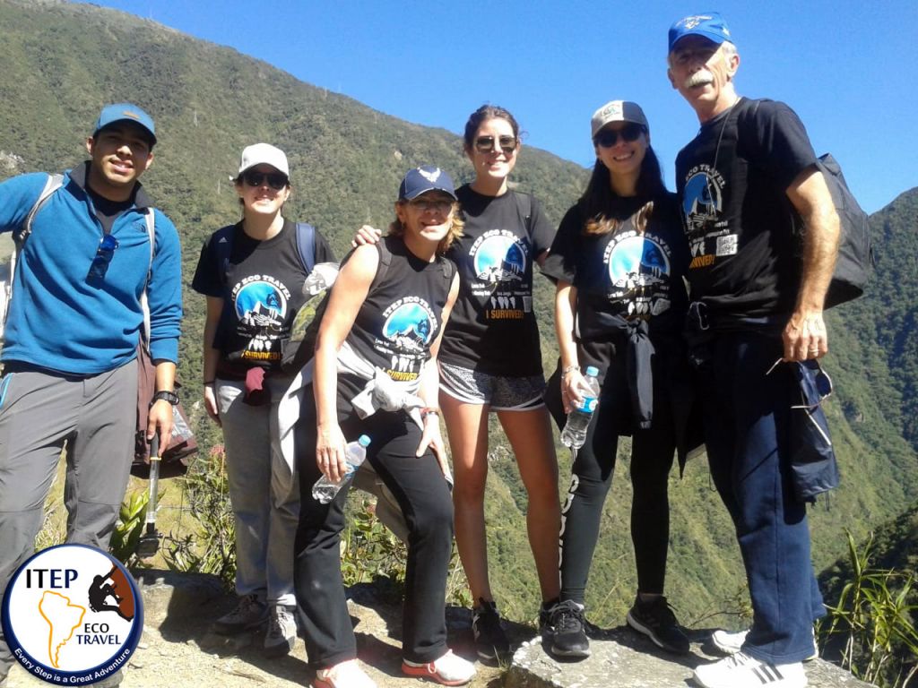 Short Inca Trail in 2 days by Victoria Ines Driussi group - Short Inca Trail in 2 days by Victoria Ines Driussi group