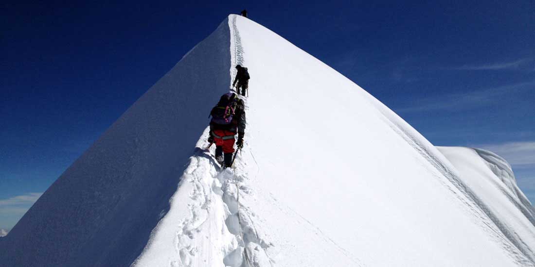 Climbing Ausangate mountain