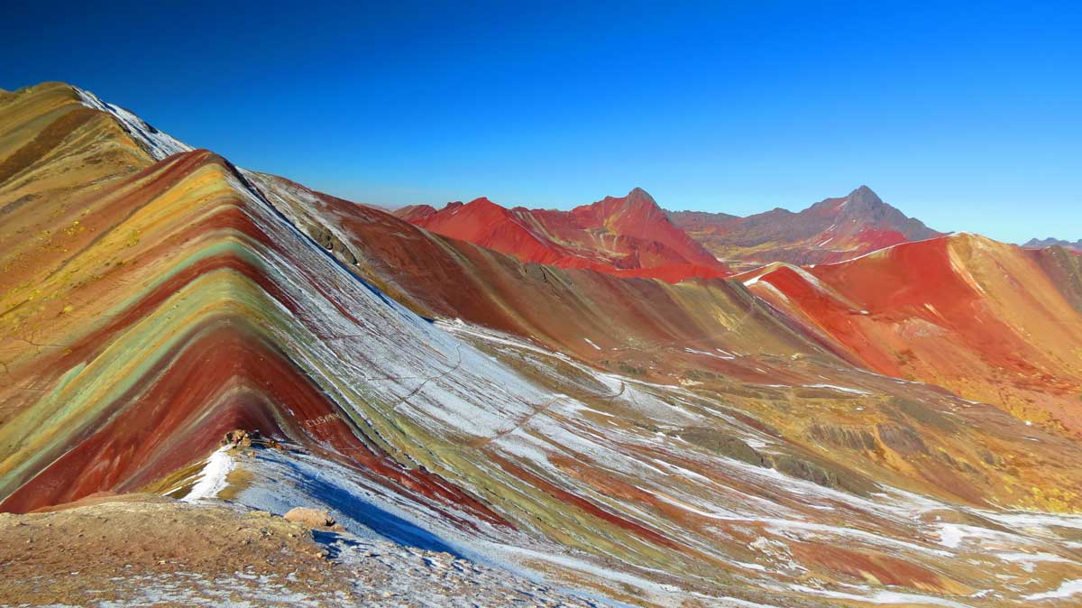 Day 4: Qomer Qocha – Rainbow Mountains – Cusco